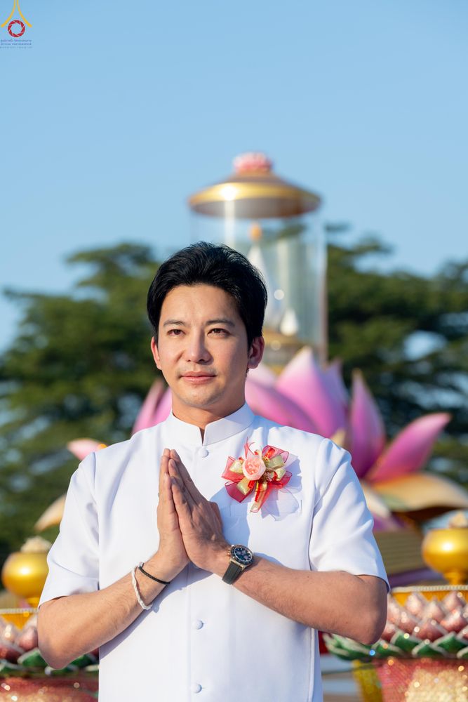 ภาพ No.293871:วันที่ 14 มกราคม พ.ศ. 2569 พิธีจุดประทีปถวายเป็นพุทธบูชา และบูชาธรรมมหาปูชนียาจารย์  ณ วัดสองพี่น้อง ต.ต้นตาล อ.สองพี่น้อง จ.สุพรรณบุรี ในโครงการธรรมยาตรา กตัญญูบูชา มหาปูชนียาจารย์ พระมงคลเทพมุนี(สด จนฺทสโร) พระผู้ปราบมาร อนุสรณ์สถาน 7 แห่ง ปีที่ 14