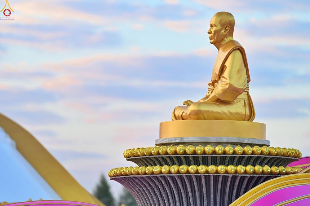 ภาพ No.302451:วันที่ 24 มกราคม พ.ศ. 2569 พิธีตักบาตรพระธรรมยาตรา ณ อนุสรณ์สถานลำดับที่ 5 สถานที่เผยแผ่วิชชาธรรมกายครั้งแรก อนุสรณ์สถานบางปลา วัดบางปลา อำเภอบางเลน จังหวัดนครปฐม ในโครงการธรรมยาตรา กตัญญูบูชา มหาปูชนียาจารย์ พระมงคลเทพมุนี(สด จนฺทสโร) พระผู้ปราบมาร อนุส