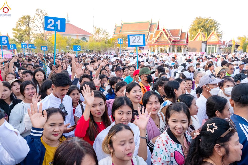 ภาพ No.293065:วันที่ 11 มกราคม พ.ศ. 2569 พิธีต้อนรับพระธรรมยาตรา ณ อนุสรณ์สถานลำดับที่ 3 (ภาพชุดที่ 2) สถานที่เกิดในเพศสมณะ วัดสองพี่น้อง อำเภอสองพี่น้อง จังหวัดสุพรรณบุรี ในโครงการธรรมยาตรา กตัญญูบูชา มหาปูชนียาจารย์ พระมงคลเทพมุนี(สด จนฺทสโร) พระผู้ปราบมาร อนุสรณ์สถ