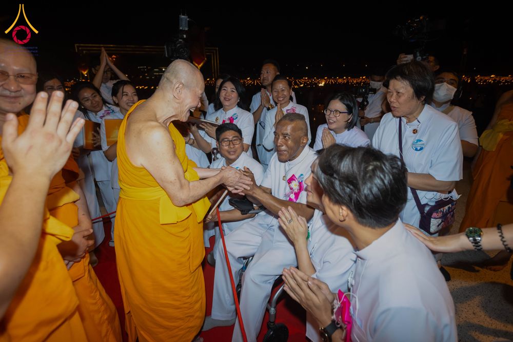 ภาพ No.312475:วันอังคารที่ 3 มีนาคม พ.ศ.2569 พิธีเวียนประทักษิณและจุดมาฆประทีป (ภาพชุดที่ 2) ณ ลานธรรมพระมหาธรรมกายเจดีย์ วัดพระธรรมกาย