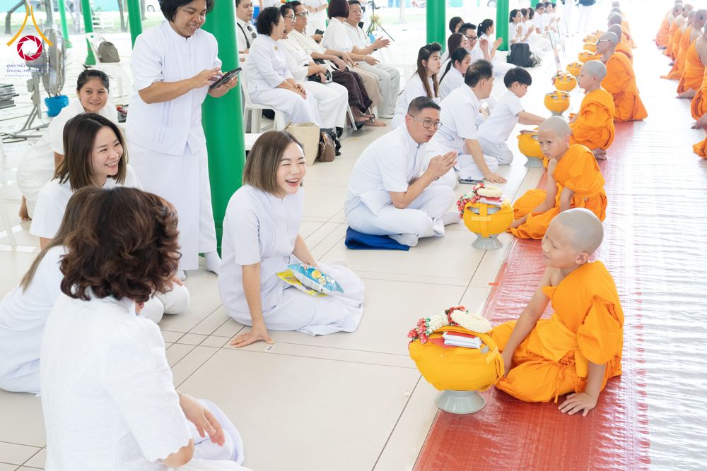 ภาพ No.286665:วันเสาร์ที่ 12 กรกฏาคม พ.ศ.2568 พิธีบรรพชาอุปสมบท  โครงการบรรพชาอุปสมบทหมู่ ธรรมทายาทนานาชาติ(ภาคภาษาจีน), โครงการบรรพชาสามเณร โรงเรียนนานาชาติ รุ่นที 14