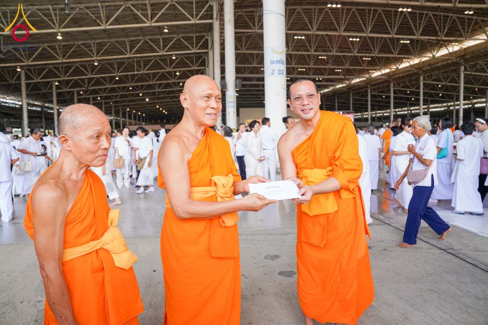 ภาพ No.316674:วันอาทิตย์ที่ 29 มีนาคม พ.ศ. 2569 พิธีทอดผ้าบังสุกุลและพิธีชำระร่าง โยมพ่อณรงค์ จินตมากุล  สิริอายุ 99 ปี 11 เดือน โยมบิดา พระครูปลัดรัตนวีรวัฒน์ (รังสฤษดิ์ อิทฺธิจินตโก) ที่ปรึกษาเจ้าคณะจังหวัดปทุมธานี เจ้าอาวาสวัดพระธรรมกาย  ณ ฌาปนสถานชั่วคราว ทางเข้า 