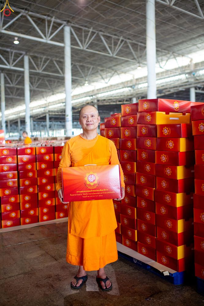 ภาพ No.320593:วันที่ 10 เมษายน พ.ศ.2569 การเตรียมกล่องไทยธรรม เพื่องานถวายมหาสังฆทาน 40,000 กว่าวัดทั่วประเทศ วันคุ้มครองโลก 22 เมษายน พ.ศ.2569 วัดพระธรรมกาย