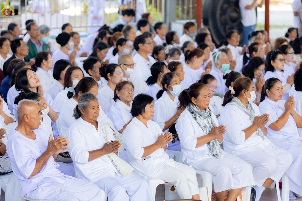 ภาพ No.293310:วันที่ 12 มกราคม พ.ศ. 2569 พิธีทอดผ้าป่าทำนุบำรุงศาสนสถาน ณ วัดพรสวรรค์ อ.สองพี่น้อง จ.สุพรรณบุรี ในโครงการธรรมยาตรา กตัญญูบูชา มหาปูชนียาจารย์ พระมงคลเทพมุนี(สด จนฺทสโร) พระผู้ปราบมาร อนุสรณ์สถาน 7 แห่ง ปีที่ 14