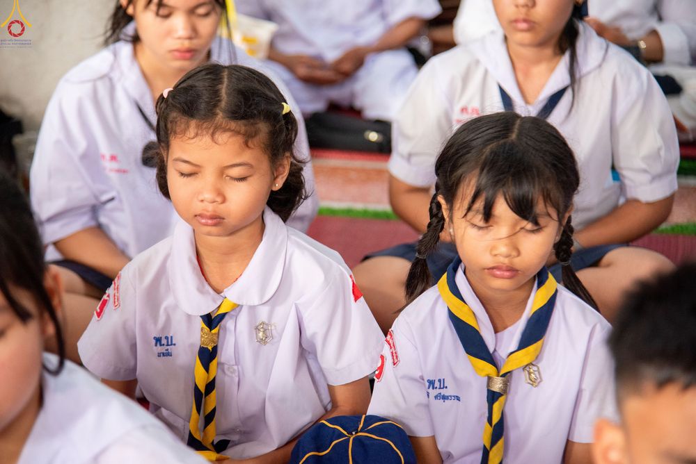 ภาพ No.301272:วันที่ 22 มกราคม พ.ศ. 2569 พิธีทอดผ้าป่าทำนุบำรุงศาสนสถาน ณ วัดใหม่พิบูลย์ผล อ.สองพี่น้อง จ.สุพรรณบุรี ในโครงการธรรมยาตรา กตัญญูบูชา มหาปูชนียาจารย์ พระมงคลเทพมุนี(สด จนฺทสโร) พระผู้ปราบมาร อนุสรณ์สถาน 7 แห่ง ปีที่ 14