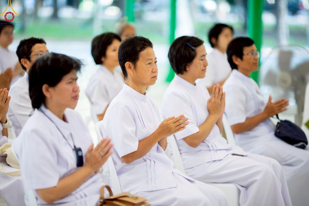 ภาพ No.214815:พิธีต้อนรับสัญญาบัตร พัดยศ พระราชวิเทศวชิรเวที (บัณฑิต วรปญฺโญ) เจ้าอาวาสวัดพระธรรมกายสกอตแลนด์ สหราชอาณาจักร ผู้ช่วยเจ้าอาวาสวัดพระธรรมกาย ณ อุโบสถพระไตรปิฏก วัดพระธรรมกาย