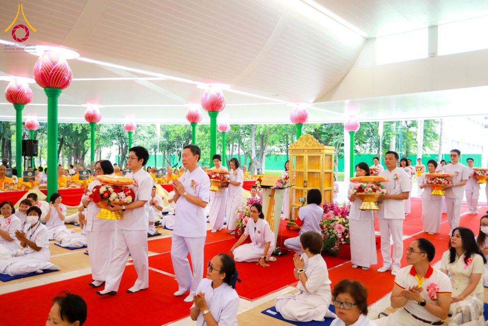 ภาพ No.159066:พิธีทอดผ้าป่าถวายทุนการศึกษาพระภิกษุสามเณรทั่วโลก และ พิธีถวายสังฆทานหนังสือพระไตรปิฏก 80 วัด บูชาธรรม 80 ปี หลวงพ่อธัมมชโย วันเสาร์ที่ 21 กันยายน พ.ศ. 2567 ณ โบสถ์พระไตรปิฏก วัดพระธรรมกาย