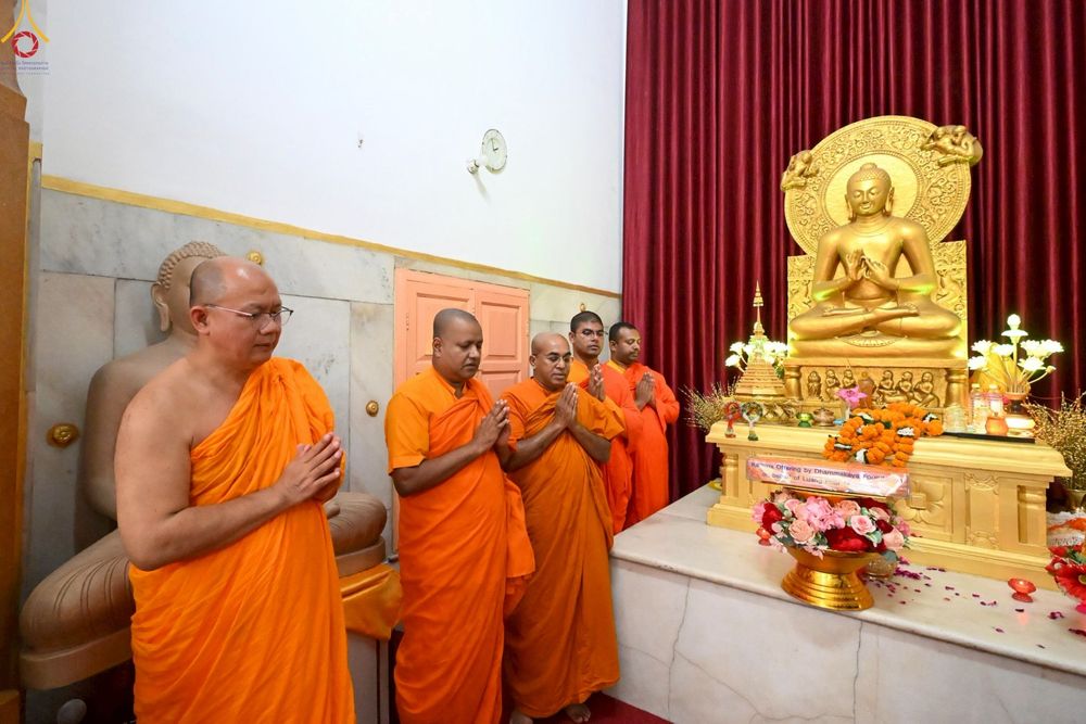 ภาพ No.263394:วันที่ 17 ตุลาคม พ.ศ. 2568 ทอดกฐินสมทบวัดต่างประเทศ ณ วัดมหาโพธิเดลลี ประเทศอินเดีย 