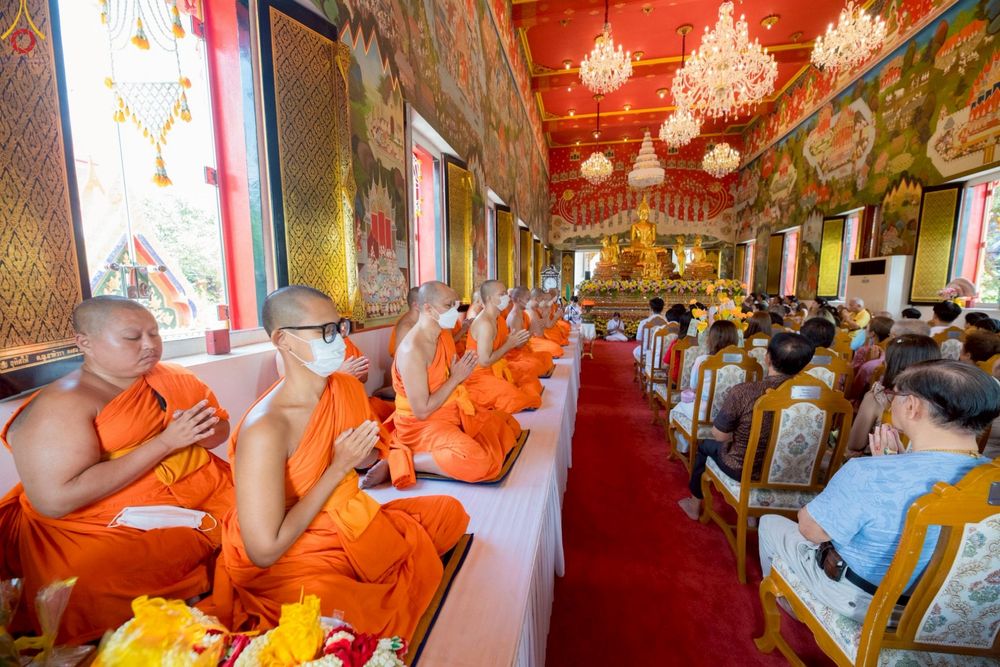 ภาพ No.262840:วันที่ 12 ตุลาคม พ.ศ. 2568 พิธีทอดกฐินสามัคคีทั่วไทย 30,000 วัด โดยคณะศิษยานุศิษย์ บูชาธรรม 81 ปี หลวงพ่อธัมมชโย ณ วัดแคนอก ต.บางกระสอ อ.เมืองนนทบุรี จ.นนทบุรี