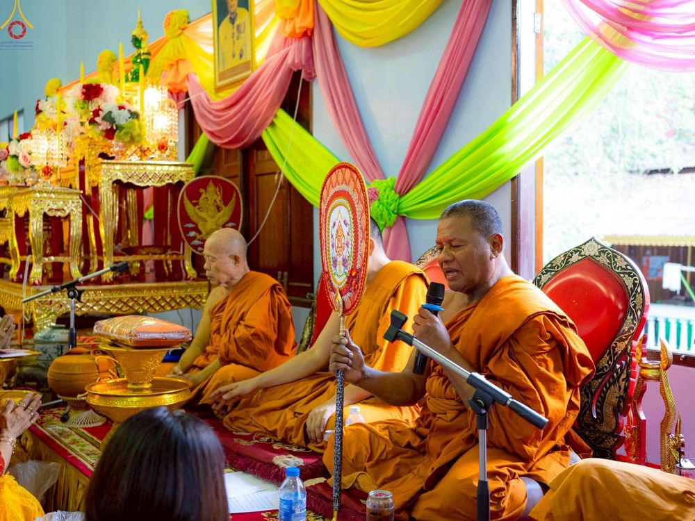 ภาพ No.259627:วันที่ 19 ตุลาคม พ.ศ. 2568 พิธีทอดกฐินสามัคคีทั่วไทย 30,000 วัด โดยคณะศิษยานุศิษย์ บูชาธรรม 81 ปี หลวงพ่อธัมมชโย ณ วัดปทีปพลีผล แขวงท่าข้าม เขตบางขุนเทียน จ.กรุงเทพฯ