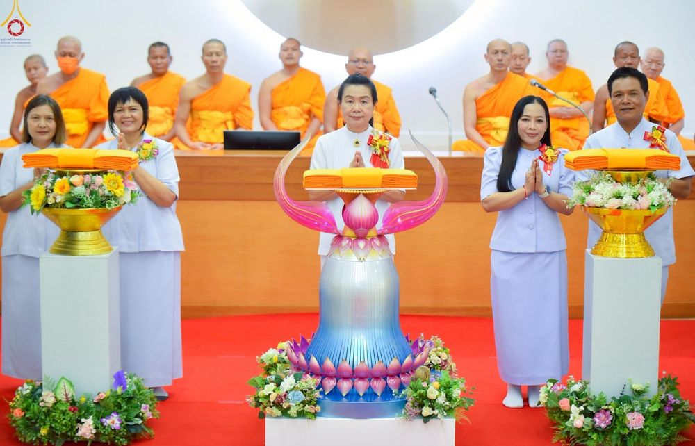 ภาพ No.249917:วันอังคารที่ 30 กันยายน พ.ศ. 2568 พิธีตอกเสามงคลต้นแรกอาคารเศรษฐีถาวร ที่พักผู้มาปฏิบัติธรรม ณ ศูนย์ปฏิบัติธรรมจันทบุรี