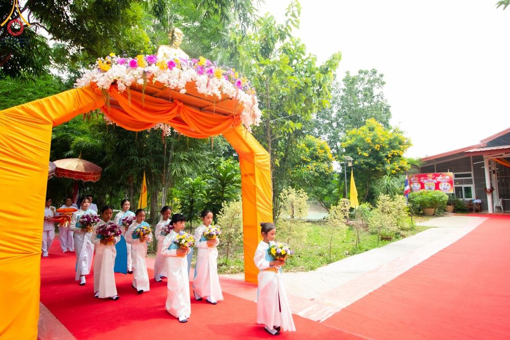 ภาพ No.171315:พิธีทอดกฐินพระนานาชาติเพื่อสร้างทุกสิ่ง  ณ ศูนย์ฝึกอบรมพุทธบุตรนานาชาติ อ.กบินทร์บุรี จ.ปราจีนบุรี วันที่ 27 ตุลาคม พ.ศ. 2567