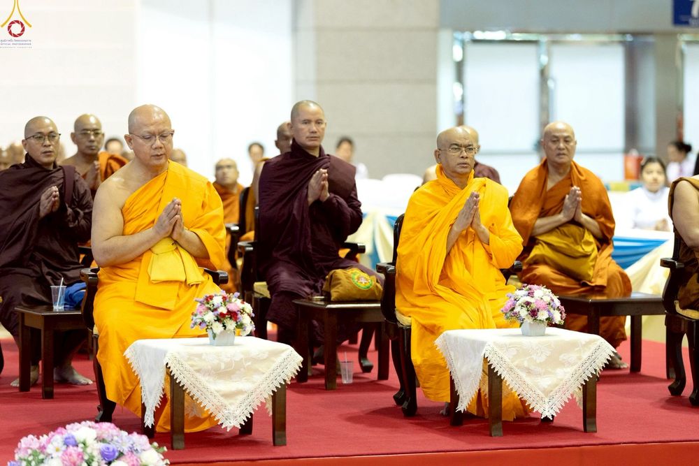 ภาพ No.236031:วันที่ 3 สิงหาคม พ.ศ. 2568 พิธีบูชาข้าวพระ ณ สภาธรรมกายสากล วัดพระธรรมกาย