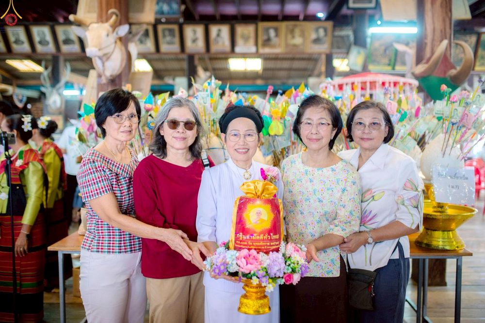 ภาพ No.251856:วันที่ 8 ตุลาคม พ.ศ. 2568 พิธีทอดกฐินสามัคคีทั่วไทย 30,000 วัด โดยคณะศิษยานุศิษย์ บูชาธรรม 81 ปี หลวงพ่อธัมมชโย ณ วัดโคกบำรุงราษฎร์ อ.ดำเนินสะดวก จ.ราชบุรี