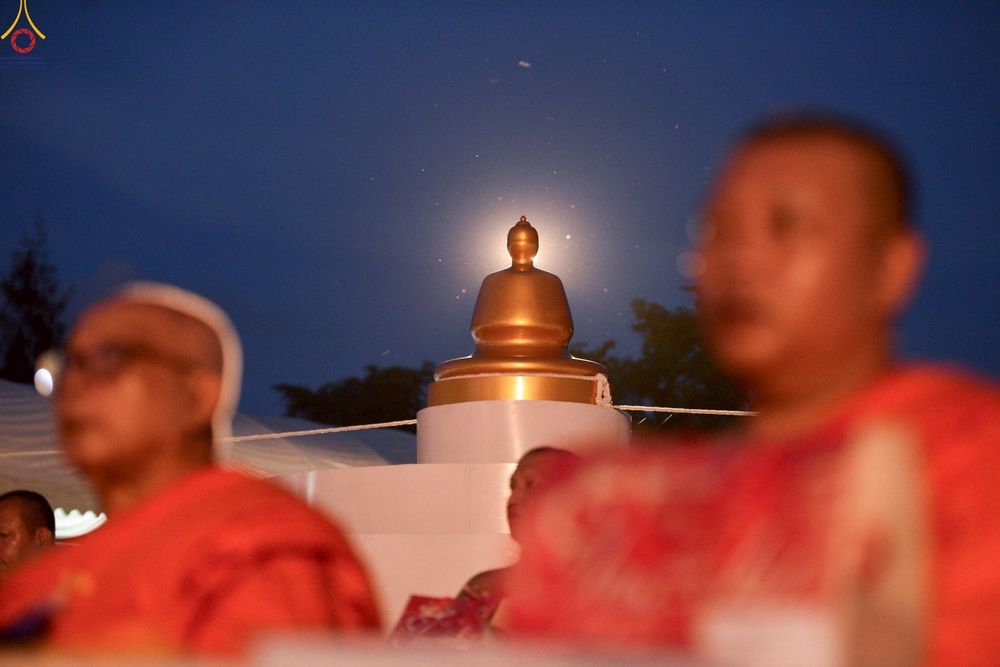 ภาพ No.261543:วันที่ 17-18 ตุลาคม พ.ศ. 2568 พิธีเจริญพระพุทธมนต์คณะสงฆ์ 108 กลั่นแผ่นดินองค์พระเจดีย์สระบุรี สมโภชองค์กฐิน และพิธีทอดกฐิน ณ ศูนย์ปฏิบัติธรรมสระบุรี ในโครงการกฐินสามัคคีทั่วไทย 30,000 วัด บูชาธรรม 81 ปี หลวงพ่อธัมมชโย โดยคณะศิษยานุศิษย์วัดพระธรรมกาย