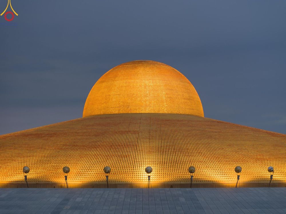 ภาพ No.279205:พิธีจุดวิสาขประทีป พิธีเวียนประทักษิณ ในวันวิสาขบูชา พุธที่ 22 พฤษภาคม พ.ศ. 2567 ( วันพระขึ้น 15 ค่ำ เดือน 6 ) ณ ลานธรรม พระมหาธรรมกายเจดีย์ วัดพระธรรมกาย จ.ปทุมธานี