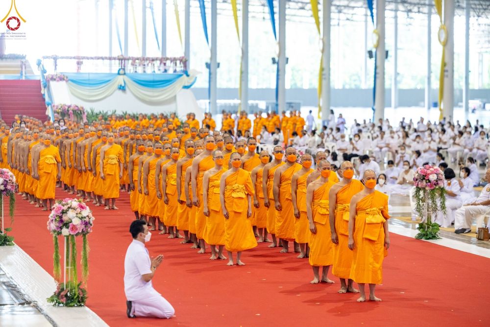 ภาพ No.88109:พิธีมุทิตาสักการะ เปรียญธรรม 9,6,3 และบาลีศึกษา 6,3  พิธีมอบดวงแก้วสามเณรทรงบาลีไวยากรณ์ วันอาทิตย์ 17 กันยายน พ.ศ. 2566 ณ สภาธรรมกายสากล วัดพระธรรมกาย