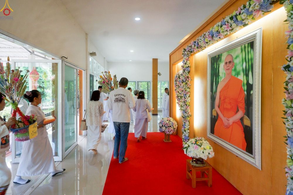 ภาพ No.256965:วันพฤหัสบดีที่ ๑๖ ตุลาคม พ.ศ. ๒๕๖๘ พิธีทอดกฐินสามัคคีเพื่อรองรับประดิษฐานองค์เจดีย์ ณ ศูนย์ปฏิบัติธรรมเถินเทิดธรรม อ.เถิน จ.ลำปาง