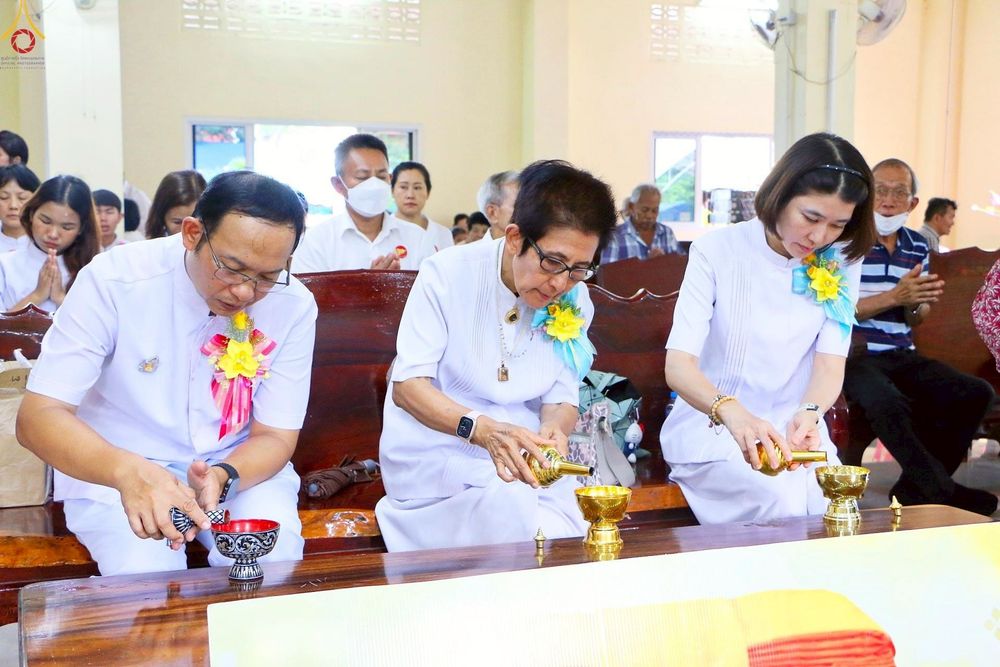 ภาพ No.260706:วันที่ 19 ตุลาคม พ.ศ. 2568 พิธีทอดกฐินสามัคคีทั่วไทย 30,000 วัด โดยคณะศิษยานุศิษย์ บูชาธรรม 81 ปี หลวงพ่อธัมมชโย ณ วัดยอดสุวรรณคีรี อ.บ้านคา จ.ราชบุรี