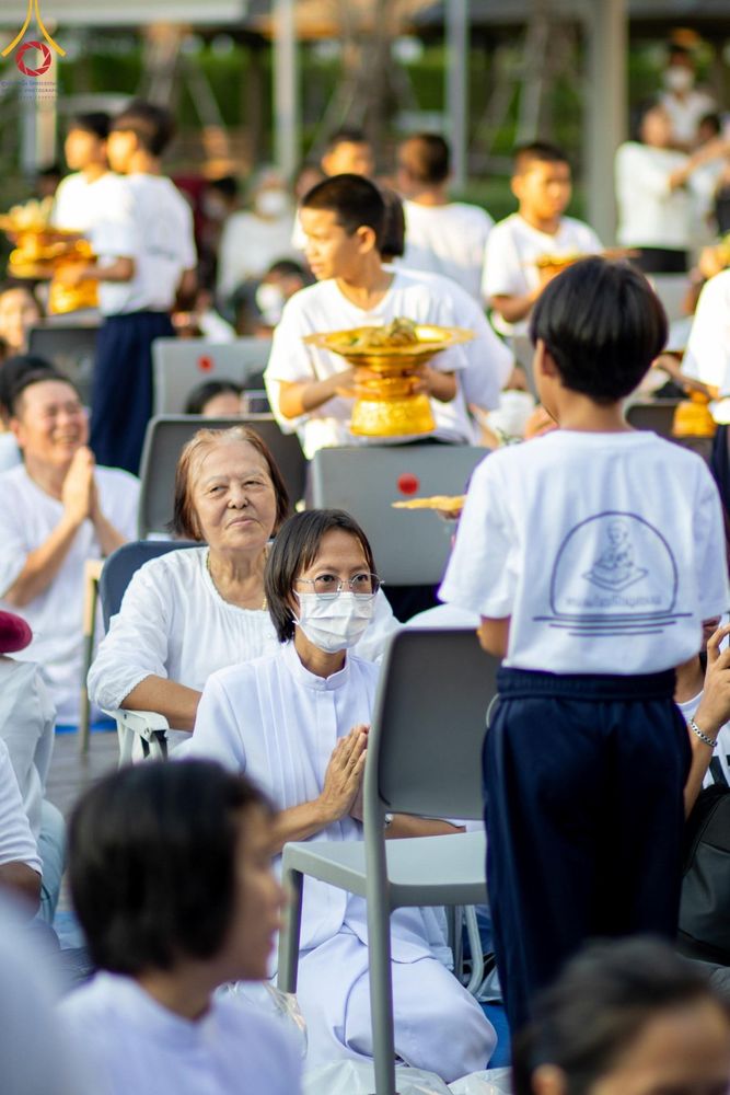 ภาพ No.132870:พิธีตัดปอยผม โครงการหน่อแก้วเปรียญธรรม รุ่นที่ 12 ณ ค่ายจองแชมป์ หมู่กฏิสามเณรเปรียญธรรม วัดพระธรรมกาย วันอาทิตย์ที่ 31 มีนาคม พ.ศ. 2567