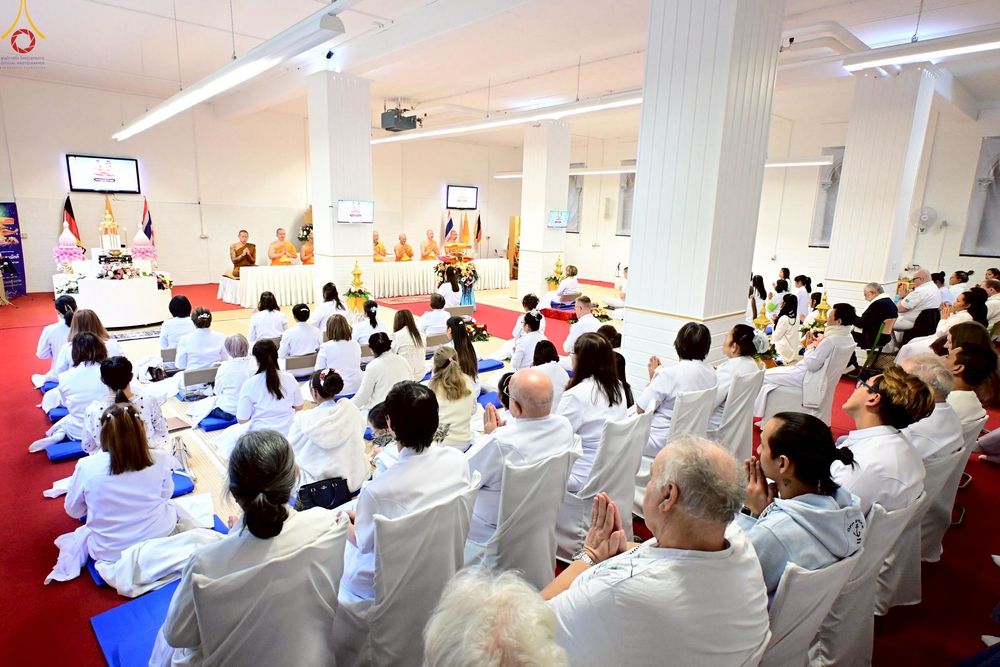 ภาพ No.261975:วันที่ 19 ตุลาคม พ.ศ. 2568 พิธีทอดกฐินวัดพุทธนอร์ดไรน์ เวสท์ฟาเล่น  ประเทศเยอรมัน 