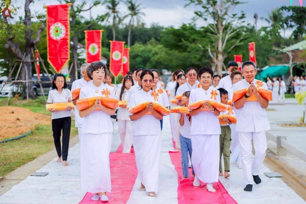 ภาพ No.268539:วันพฤหัสบดีที่ 23 ตุลาคม พ.ศ. 2568 พิธีทอดกฐินเพื่อสร้างสุขพิมาน ณ ศูนย์ปฏิบัติธรรมภาคใต้ บางกล่ำ สงขลา