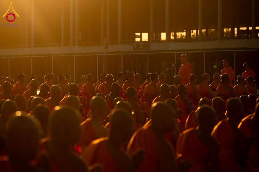 ภาพ No.285270:วันจันทร์ที่ 15 ธันวาคม พ.ศ.2568  บันทึกภาพหมู่ประวัติศาสตร์ โครงการบรรพชาอุปสมบทหมู่  รุ่นบูชาธรรมมหาปูชนียาจารย์ ประจำปี 2568 ณ ลานธรรมมหาธรรมกายเจดีย์ วัดพระธรรมกาย