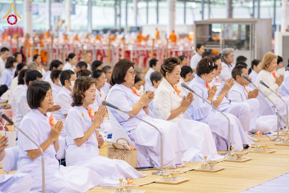 ภาพ No.279085:วันที่ 2 มกราคม พ.ศ.2569 พิธีถวายภัตตาหารเป็นสังฆทาน แด่พระธรรมยาตรา ณ วัดพระธรรมกาย ปทุมธานี ในโครงการธรรมยาตรา กตัญญูบูชา มหาปูชนียาจารย์ พระมงคลเทพมุนี(สด จนฺทสโร) พระผู้ปราบมาร อนุสรณ์สถาน 7 แห่ง ปีที่ 14