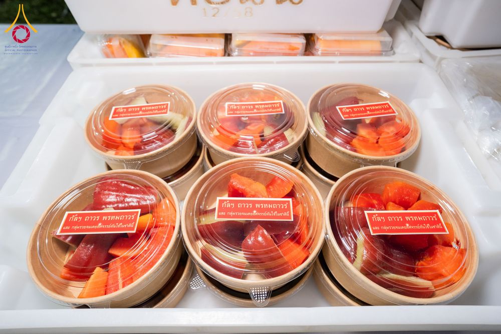 ภาพ No.292650:วันที่ 12 มกราคม พ.ศ. 2569 พิธีถวายภัตตาหารเป็นสังฆทาน แด่พระธรรมยาตรา ณ อนุสรณ์สถานมหาวิหารพระมงคลเทพมุนี (โลตัสแลนด์) อ.สองพี่น้อง จ.สุพรรณบุรี ในโครงการธรรมยาตรา กตัญญูบูชา มหาปูชนียาจารย์ พระมงคลเทพมุนี(สด จนฺทสโร) พระผู้ปราบมาร อนุสรณ์สถาน 7 แห่ง ปี