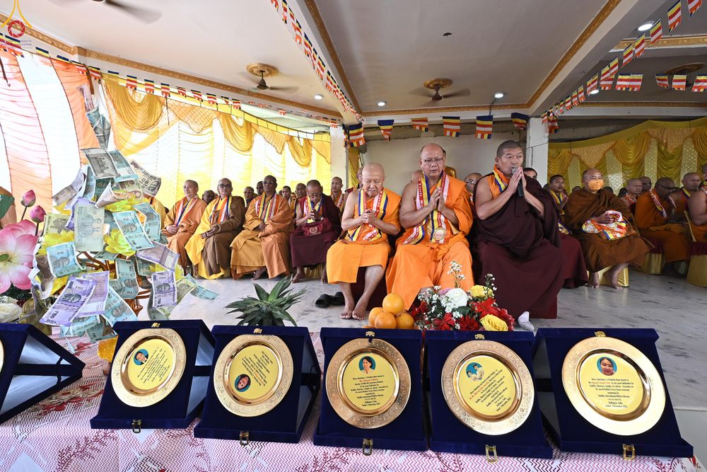 ภาพ No.284052:วันที่ 5 พฤศจิกายน พุทธศักราช 2568 กฐินสมทบวัดต่างประเทศ โดยคณะศิษยานุศิษย์ บูชาธรรม 81 ปี หลวงพ่อธัมมชโย ณ วัดพุทธนานาชาติเพื่อสวัสดิการสากล (Buddha International Welfare Mission)  เมืองพุทธคยา ประเทศอินเดีย