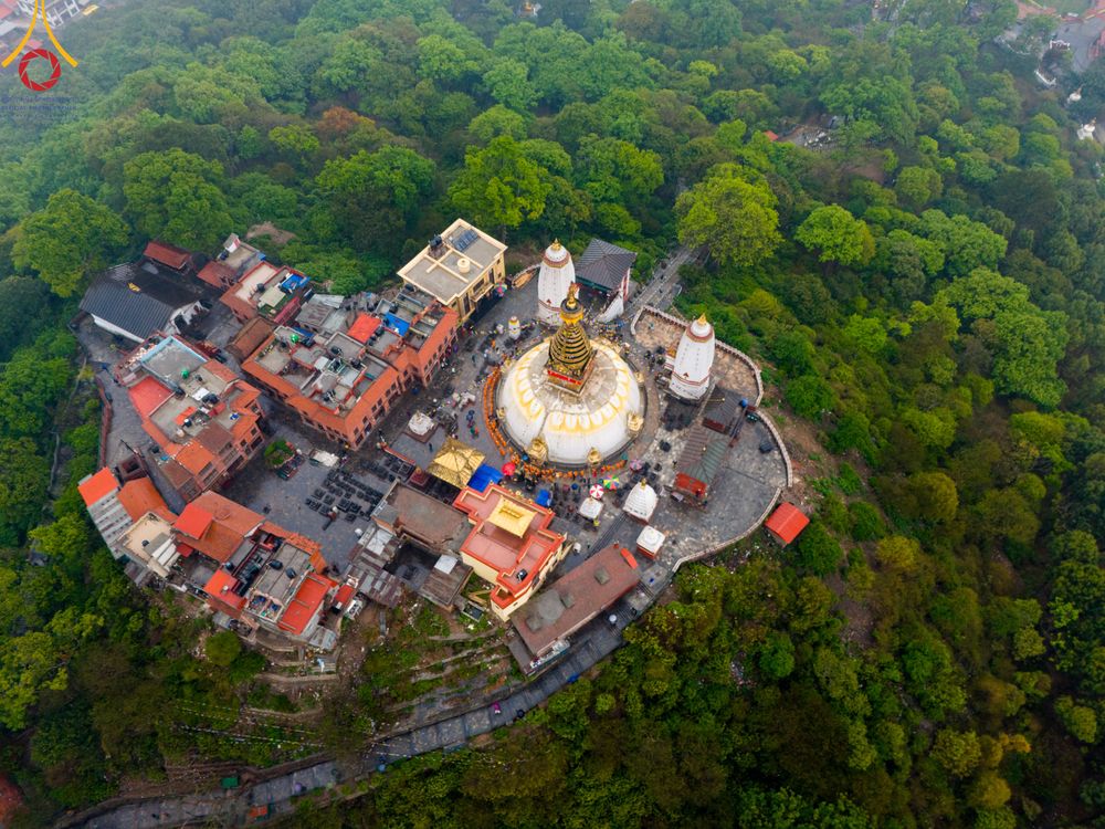 ภาพ No.317132:วันจันทร์ที่ 30 มีนาคม พ.ศ.2569 จาริกบิณฑบาตสยมภูนาทสู่พระราชวังหนุมานโดกา ประเทศเนปาล