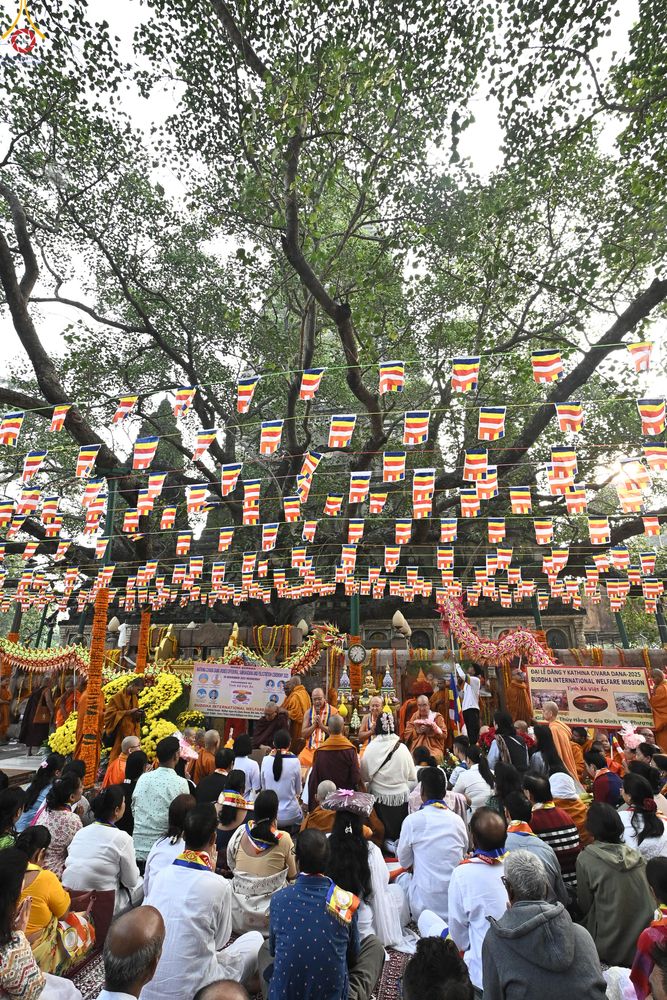 ภาพ No.278961:วันที่ 5 พฤศจิกายน 2568 กฐินสมทบวัดต่างประเทศ โดยคณะศิษยานุศิษย์ บูชาธรรม 81 ปี หลวงพ่อธัมมชโย ณ วัดมหาโพธิ์ เมืองพุทธคยา ถวายแด่  วัดพุทธนานาชาติเพื่อสวัสดิการสากล  (Buddha International Welfare Mission)  เมืองพุทธคยา ประเทศอินเดีย