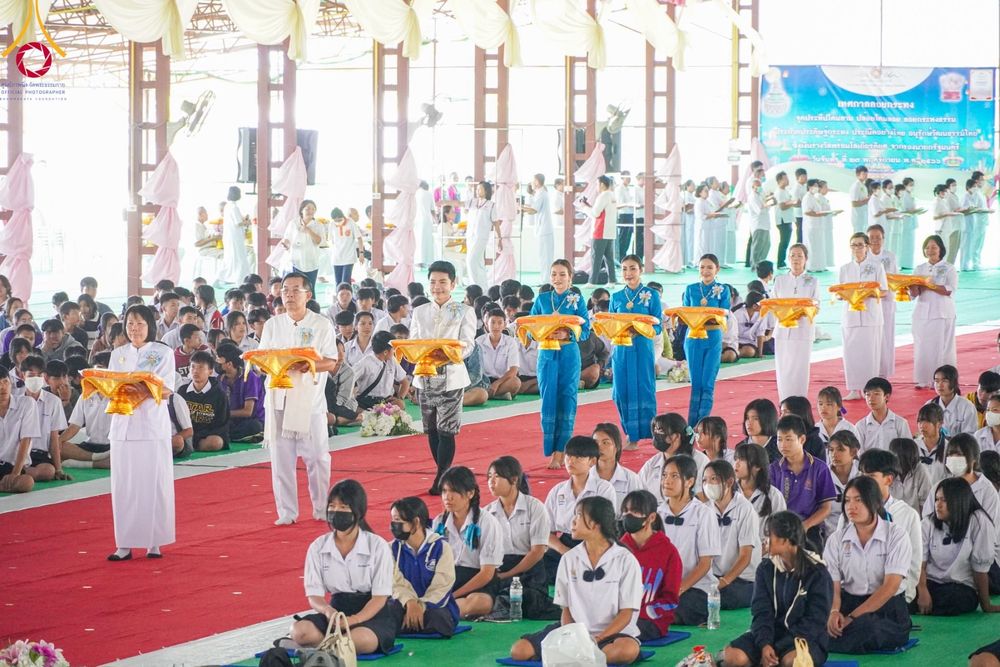 ภาพ No.97219:พิธีทอดผ้าป่า เพื่อสร้าง "ลานอเนกประสงค์พญานาค 4 ตระกูล" และพิธีจุดประทีปโคมลอย ลอยกระทง ถวายประทีปเป็นพุทธบูชา ณ พุทธอุทยานนานาชาติ จ.หนองคาย วันที่ 27 พฤศจิกายน พ.ศ. 2566