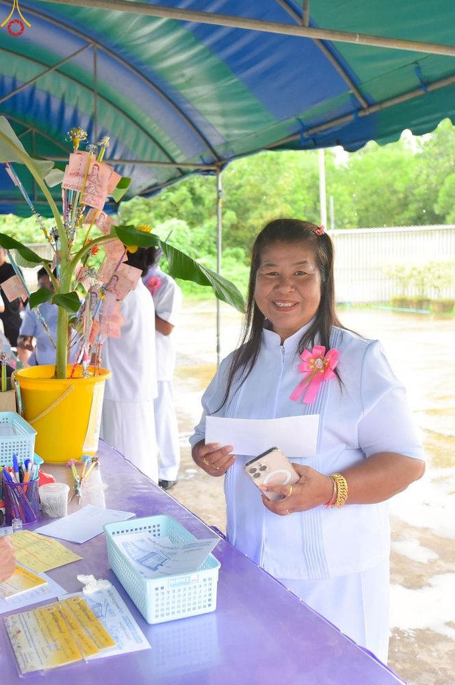 ภาพ No.249898:วันอังคารที่ 30 กันยายน พ.ศ. 2568 พิธีตอกเสามงคลต้นแรกอาคารเศรษฐีถาวร ที่พักผู้มาปฏิบัติธรรม ณ ศูนย์ปฏิบัติธรรมจันทบุรี