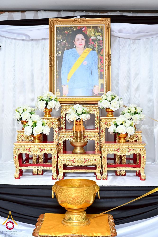 ภาพ No.260842:อำเภอคลองหลวง จัดพิธีสรงน้ำพระบรมศพ สมเด็จพระนางเจ้าสิริกิติ์ พระบรมราชินีนาถ พระบรมราชชนนีพันปีหลวง  ด้วยสำนึกในพระมหากรุณาธิคุณตราบนิจนิรันดร์ วันที่ 26 ตุลาคม พ.ศ. 2568 เวลา 09.30 น. ณ ที่ว่าการอำเภอคลองหลวง จังหวัดปทุมธานี