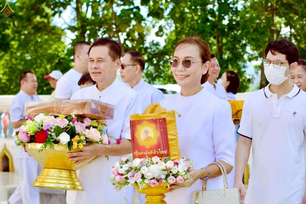 ภาพ No.260926:วันที่ 19 ตุลาคม พ.ศ. 2568 พิธีทอดกฐินสามัคคีทั่วไทย 30,000 วัด โดยคณะศิษยานุศิษย์ บูชาธรรม 81 ปี หลวงพ่อธัมมชโย ณ วัดมาบบอน อ.ศรีราชา จ.ชลบุรี