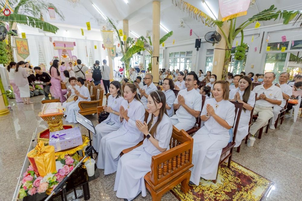 ภาพ No.250920:วันพุธที่ 8 ตุลาคม พ.ศ. 2568 พิธีทอดกฐินสามัคคีทั่วไทย 30,000 วัด โดยคณะศิษยานุศิษย์ บูชาธรรม 81 ปี หลวงพ่อธัมมชโย ณ วัดคลองตันราษฎร์บำรุง อ. บ้านแพ้ว จ. สมุทรสาคร