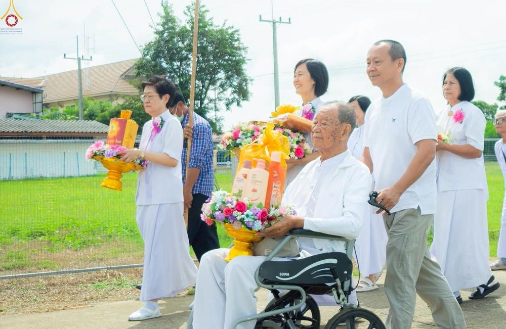 ภาพ No.251877:วันที่ 9 ตุลาคม พ.ศ. 2568 พิธีทอดกฐินสามัคคีทั่วไทย 30,000 วัด โดยคณะศิษยานุศิษย์ บูชาธรรม 81 ปี หลวงพ่อธัมมชโย ณ วัดหนองกระถิน อ.หนองหญ้าไซ จ.สุพรรณบุรี