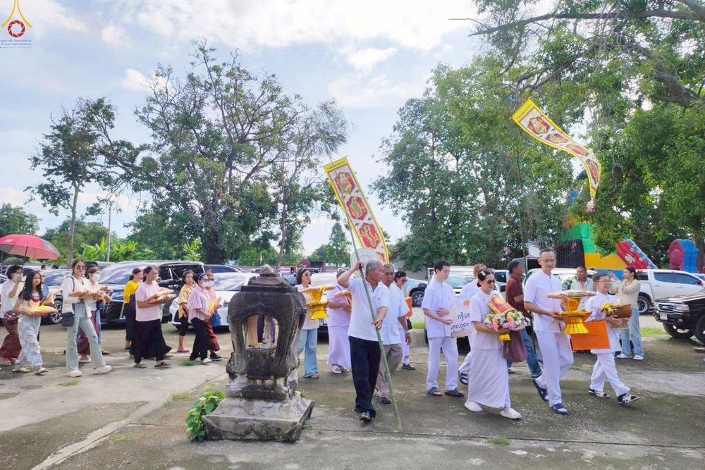 ภาพ No.258973:วันที่ 19 ตุลาคม พ.ศ. 2568 พิธีทอดกฐินสามัคคีทั่วไทย 30,000 วัด โดยคณะศิษยานุศิษย์ บูชาธรรม 81 ปี หลวงพ่อธัมมชโย ณ วัดอินทราราม (หุบรัก) อ.เมือง จ.นครปฐม