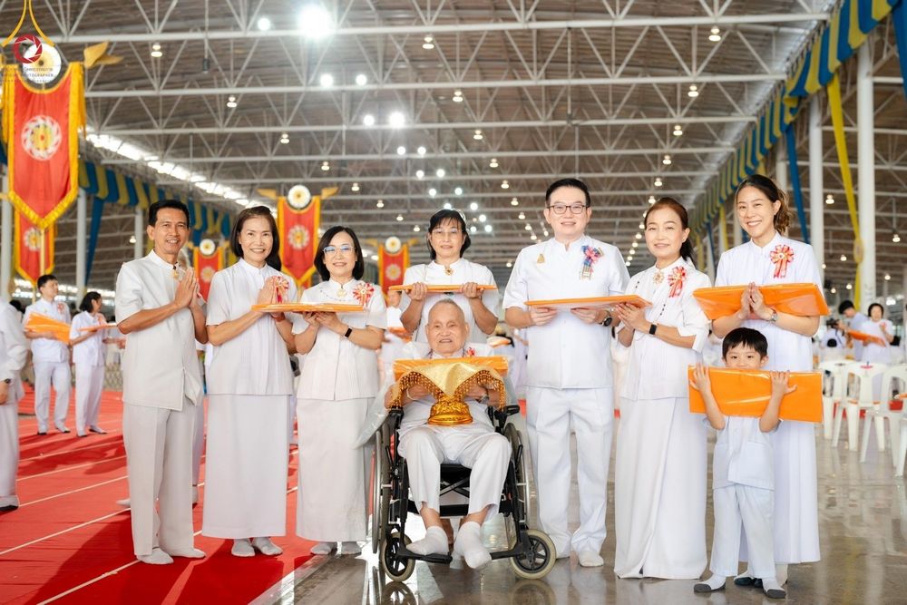 ภาพ No.177920:พิธีทอดผ้าป่าต้นสมบัติจักรพรรดิ ในวันอาทิตย์ที่ 1 ธันวาคม พ.ศ. 2567 ณ สภาธรรมกายสากล วัดพระธรรมกาย