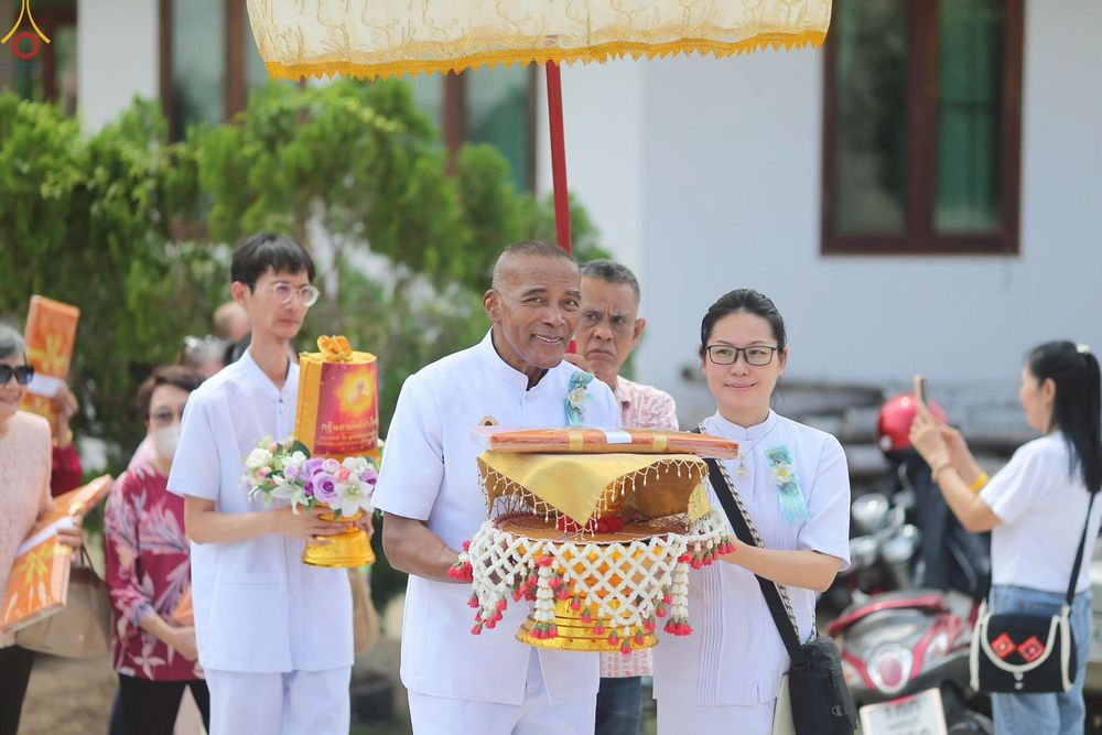 ภาพ No.253419:วันที่ 12 ตุลาคม พ.ศ. 2568 พิธีทอดกฐินสามัคคีทั่วไทย 30,000 วัด โดยคณะศิษยานุศิษย์ บูชาธรรม 81 ปี หลวงพ่อธัมมชโย ณ วัดสนามพราหมณ์  อ.เมือง จ.เพชรบุรี