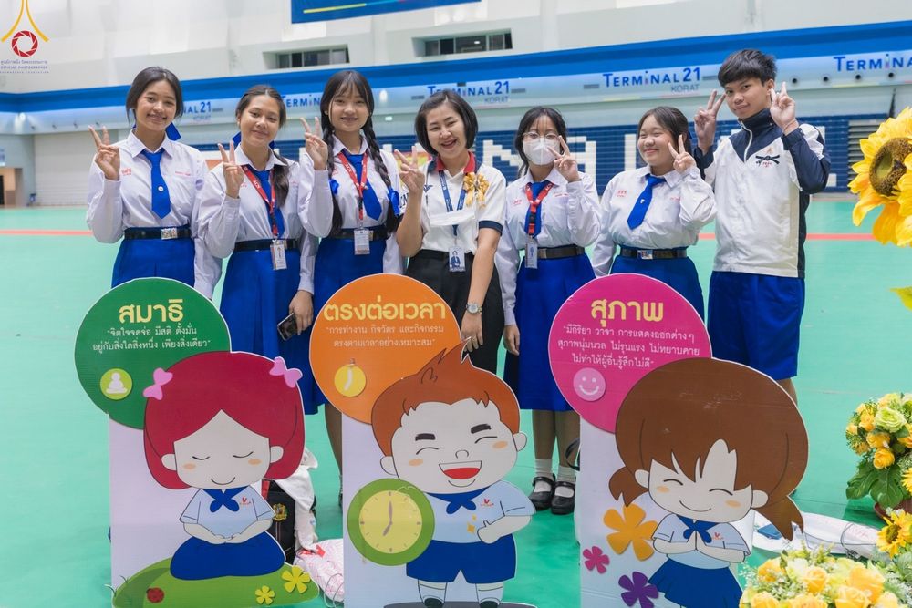 ภาพ No.103330:วันรวมพลังเด็กดี V-Star ผู้นำฟื้นฟูศีลธรรมโลก จังหวัดนครราชสีมา ณ เทอร์มินอล 21 โคราช ถ.มิตรภาพ ต.ในเมือง อ.เมืองนครราชสีมา จ.นครราชสีมา วันอังคารที่ 19 ธันวาคม พ.ศ. 2566