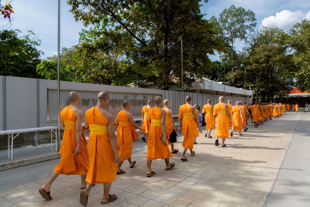 ภาพ No.250587:วันอังคารที่ 7 ตุลาคม พ.ศ. 2568 พิธีมหาปวารณาออกพรรษา ณ โบสถ์พระไตรปิฎก วัดพระธรรมกาย