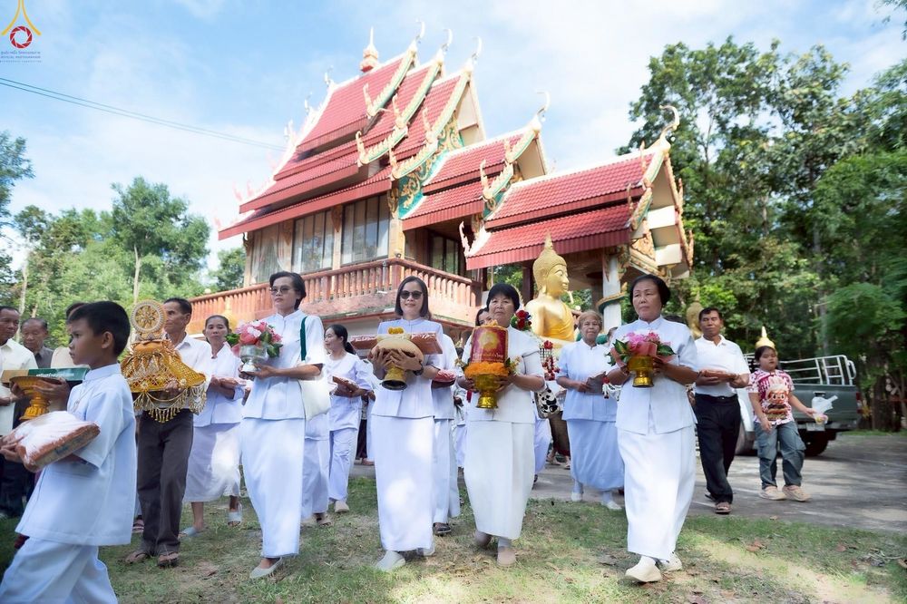 ภาพ No.268691:วันที่ 23 ตุลาคม พ.ศ. 2568 พิธีทอดกฐินสามัคคีทั่วไทย ณ วัดโพธิ์ศรีราษฎร์บำรุง อ.หนองวัวซอ จ.อุดรธานี โดยคณะศิษยานุศิษย์ บูชาธรรม 81 ปี หลวงพ่อธัมมชโย