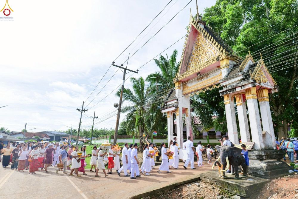 ภาพ No.262523:วันที่ 21 ตุลาคม พ.ศ. 2568 พิธีทอดกฐินสามัคคีทั่วไทย 30,000 วัด โดยคณะศิษยานุศิษย์ บูชาธรรม 81 ปี หลวงพ่อธัมมชโย ณ วัดต้นไทร ต.บางขัน อ.บางขัน จ.นครศรีธรรมราช