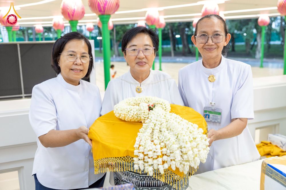 ภาพ No.231198:วันพฤหัสบดีที่ 3 กรกฏาคม พ.ศ. 2568 พิธีมุทิตาสักการะพระภิกษุนาคหลวง พระมหาพนาวัฒน์ ธมฺมนฺตคามี (จันทร์เผือก) เปรียญธรรม ๙ ประโยค ณ วัดพระธรรมกาย ปทุมธานี