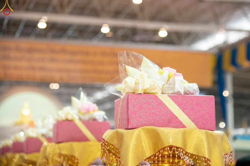 ภาพ No.85315:พิธีถวายมหาสังฆทานคณะสงฆ์ 2000 กว่าวัดทั่วประเทศปีที่ 23, พิธีถวายไทยธรรมคณะสงฆ์ 323 วัด 4 จังหวัดชายแดนภาคใต้, พิธีมอบปัจจัยช่วยเหลือครู 4 จังหวัดชายแดนภาคใต้ ณ สภาธรรมกายสากล วัดพระธรรมกาย ในวันสมาธิโลก อาทิตย์ที่ 6 สิงหาคม พ.ศ. 2566