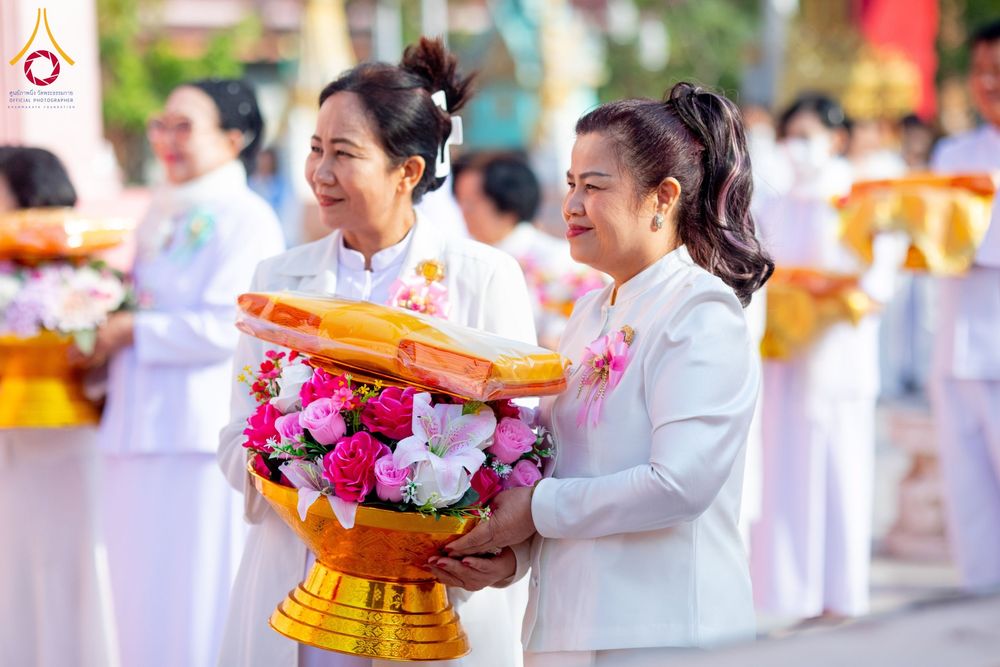ภาพ No.204972:พิธีทอดผ้าป่าทำนุบำรุงศาสนสถาน ณ วัดบ่อทอง ตำบลคูขวาง อำเภอลาดหลุมแก้ว จังหวัดปทุมธานี ในโครงการธรรมยาตรา กตัญญูบูชา มหาปูชนียาจารย์ พระมงคลเทพมุนี(สด จนฺทสโร) พระผู้ปราบมาร อนุสรณ์สถาน 7 แห่ง ปีที่ 13 วันที่ 30 มกราคม พ.ศ. 2568 