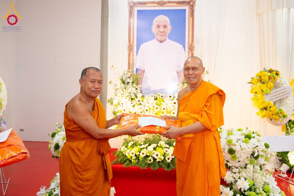 ภาพ No.314888:วันอาทิตย์ที่ 22 มีนาคม พ.ศ. 2569 พิธีบำเพ็ญกุศล คุณพ่อณรงค์ จินตมากุล  สิริอายุ 99 ปี 11 เดือน โยมบิดา พระครูปลัดรัตนวีรวัฒน์ (รังสฤษดิ์ อิทฺธิจินตโก) ที่ปรึกษาเจ้าคณะจังหวัดปทุมธานี เจ้าอาวาสวัดพระธรรมกาย  ณ ห้องปลูกศรัทธา 2 วัดพระธรรมกาย ปทุมธานี