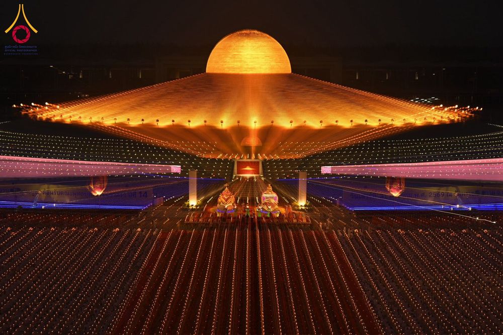 ภาพ No.307242:วันที่ 31 มกราคม พ.ศ. 2569  พิธีจุดประทีปธรรมถวายเป็นพุทธบูชา  และบูชาธรรมมหาปูชนียาจารย์ (ภาพชุดที่ 1) ณ วัดพระธรรมกาย ปทุมธานี ในโครงการธรรมยาตรา กตัญญูบูชา มหาปูชนียาจารย์ พระมงคลเทพมุนี(สด จนฺทสโร) พระผู้ปราบมาร อนุสรณ์สถาน 7 แห่ง ปีที่ 14